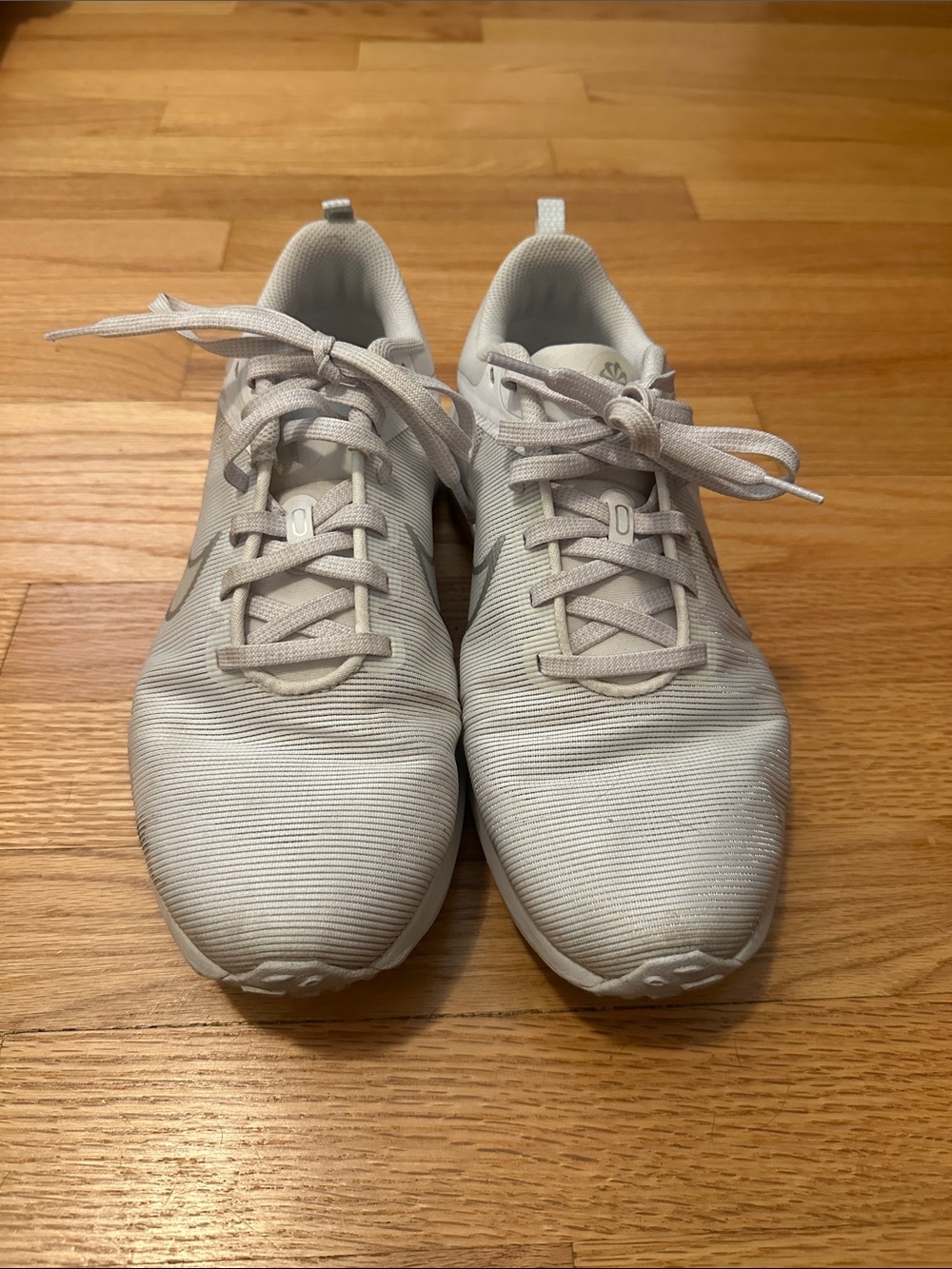 Nike Women’s Light Gray/White Knit Sneakers